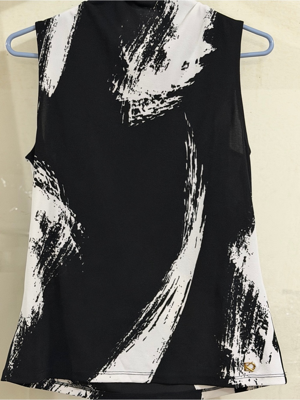 Donna Karan Black & White Brushstroke Sleeveless Tank